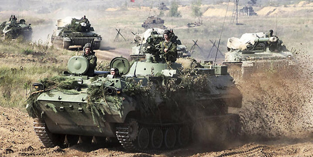 Rus tankları Belarus'a girebilir! NATO yığınak yapmaya başladı
