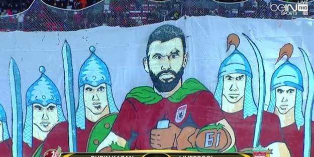 Rus taraftarlardan Türk futbolcuya dev kareografi