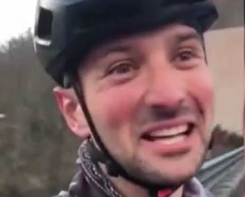 Türkiye'de ki tabelayı görünce kendinden geçti: Türklere bayılıyorum!