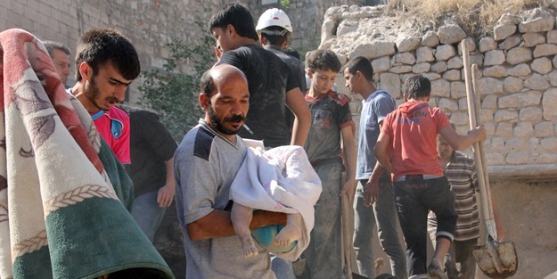 Rus uçakları sivilleri vurdu: 5 ölü