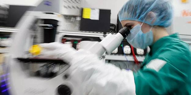 Rus uzman: Bulaşıcı varyantlar ilk çıkanları yok ediyor