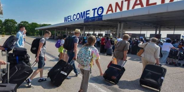 Rus uzman duyurdu: Rus turistlerin tercihini açıkladı! Rusya’da Türkiye tatil fiyatları