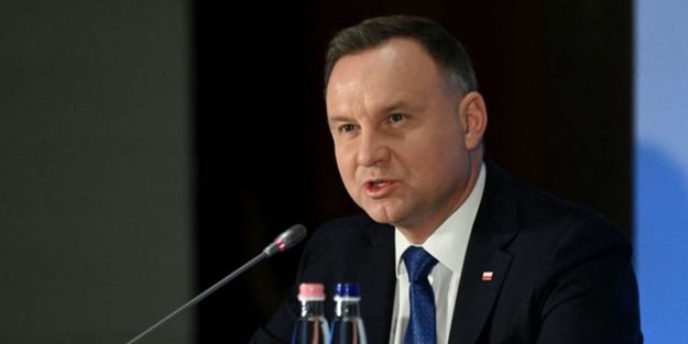 Rus Youtuberlar Polonya Cumhurbaşkanını fena trolledi!