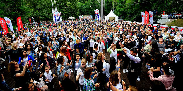 Ruslar apar topar Türkiye'yi terk etmeye başladı! Sayıları 53 bini geçti... Sebebi belli oldu