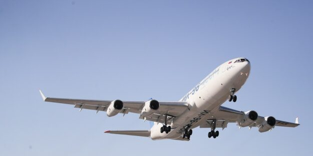 Ruslar üretti! Beklenmedik karar: Rusların yolcu uçağı projesi! Uzun menzilli yeni uçak, devreye alındı! Uçakları havalandı