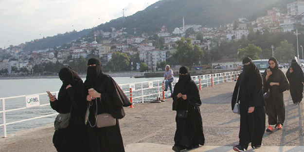 Ruslar ve Almanlar tamam sıra Araplarda