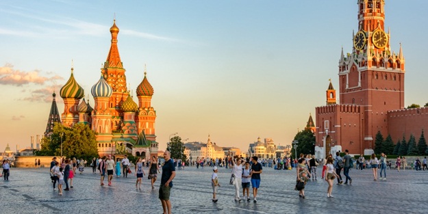 Ruslara karantina yaradı! Halkın yüzde 45'i alkolü bıraktı