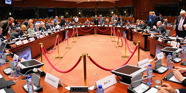 Rusya, AB’yi ikiye böldü