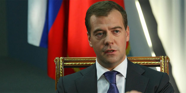 Medvedev Ermenistan'da topu AGİT'e attı ama...