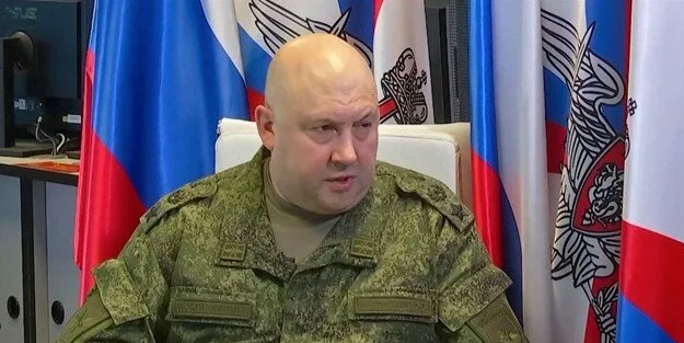 Rusya basını duyurdu: Wagner karşıtı Rusya Hava-Uzay Kuvvetleri Komutanı Surovikin görevden alındı!