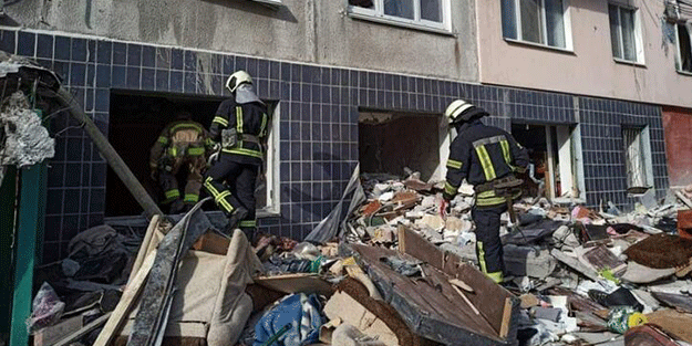 Rusya, Donetsk’te 5 katlı apartmanı vurdu! 11 ölü, 22 yaralı