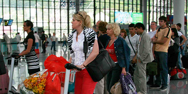 Rusya duyurdu: Türkiye'de 1900 dolara satılıyor, Rus vatandaşlarımız kapış kapış almaya başladı