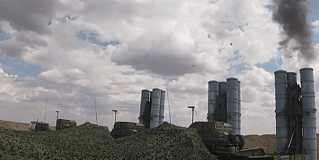 Rusya görüntüleri yayınladı! S-400'ler füze saldırılarını böyle püskürttü