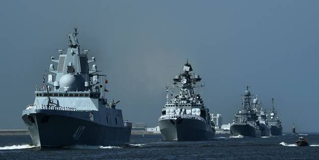 Rusya harekete geçiyor! 140 gemi, 60 hava aracı...