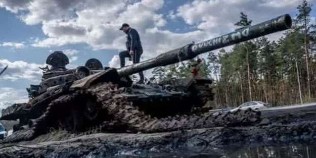 Rusya iki şehirden çekildiğini duyurdu