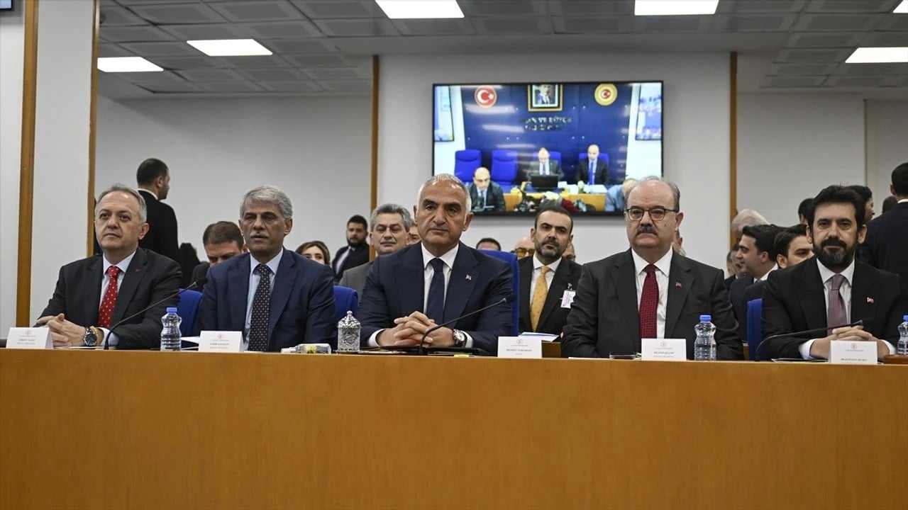 Rusya ile Türkiye arasında yeni rezervasyon: Ruslar tercihini yaptı! Bakın Ersoy, 50 milyar dolara yükseldi