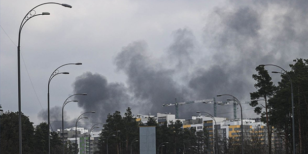 Rusya, Kiev'i bombaladı