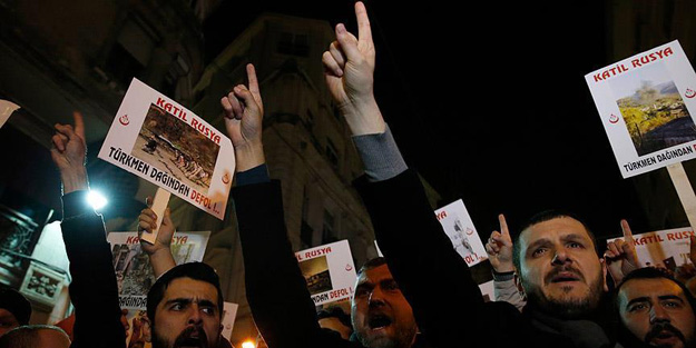 Rusya Konsolosluğu önünde arbedeli protesto!