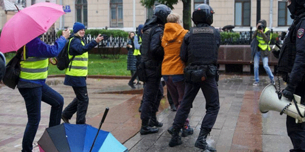 Rusya LGBT sapkınlığına geçit vermiyor