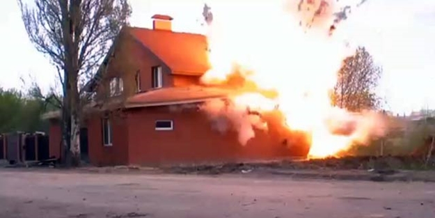 Rus istihbaratı FSB mescidi havaya uçurdu (video)