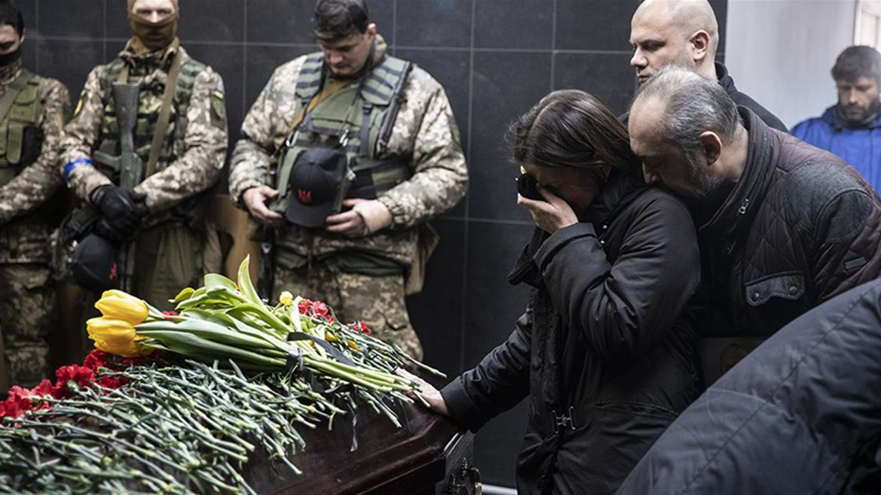 Rusya, ölen askerlere tazminat ödemelerini kesti: Para yerine kıyma makinesi verdiler!