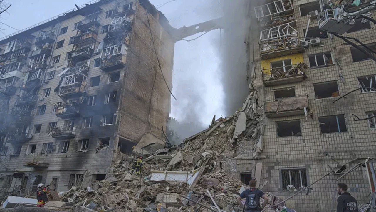 Rusya saldırdı! Çok sayıda ölü var