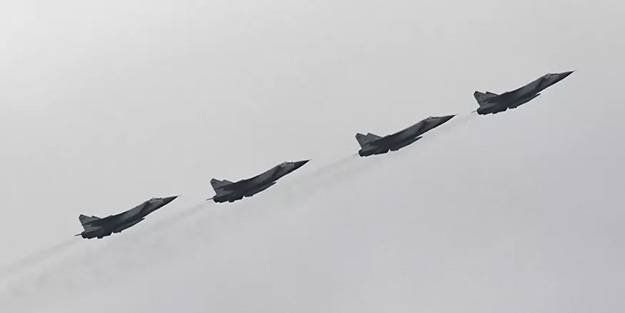 Suriye'ye hipersonik füze taşıyan savaş uçakları konuşlandırdılar!