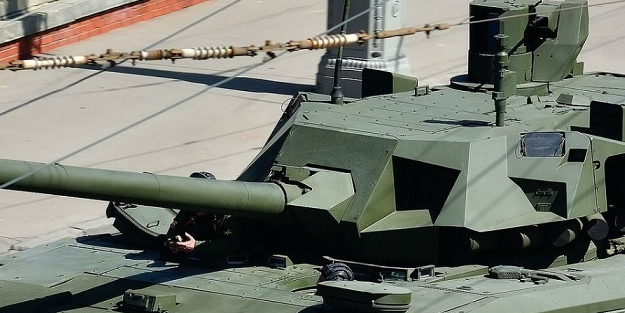 Rusya-Ukrayna savaşında mücadele etmeyecek! Rus tankı T-14 Armata veda etti!