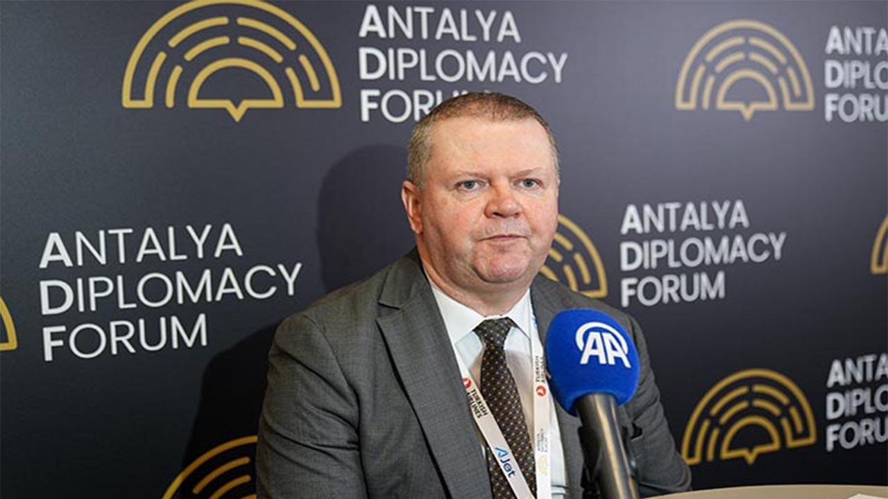 Rusya-Ukrayna Savaşı'ndaki arabulucu rolüne dikkat çekti Türkiye'nin barış misyonuna övgü