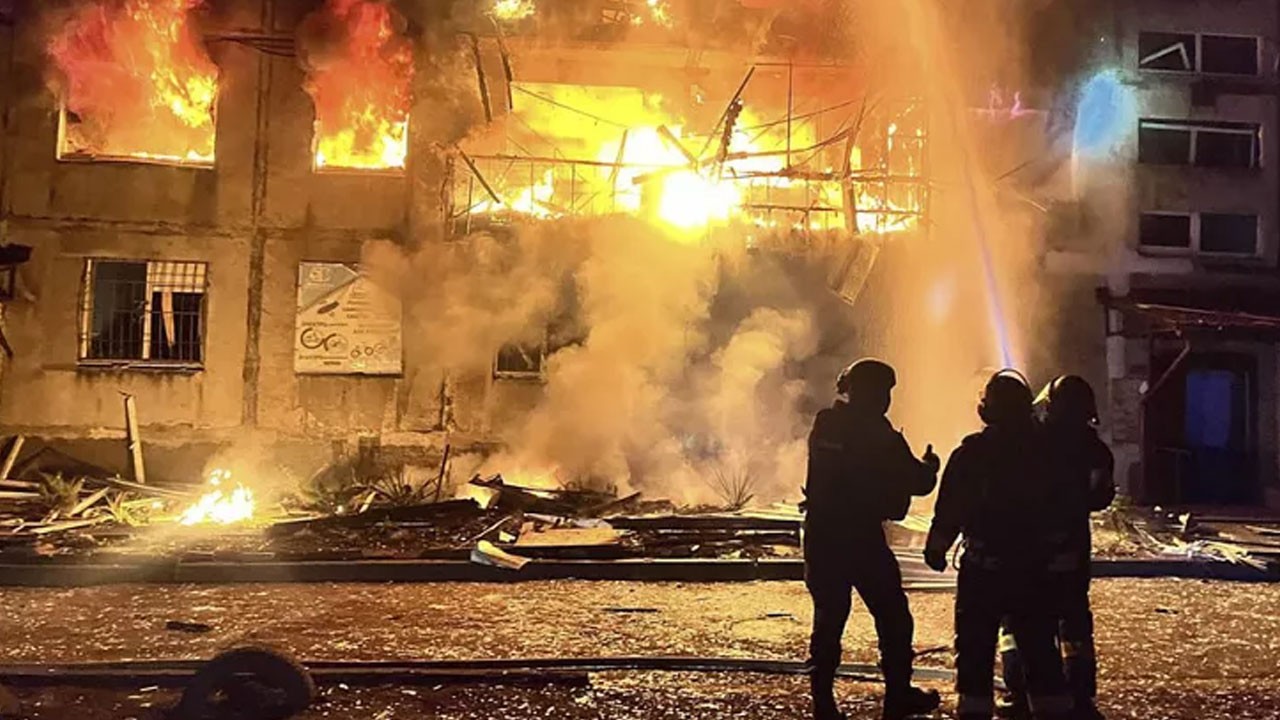 Rusya, Ukrayna’ya saldırmaya devam ediyor! 5 ölü