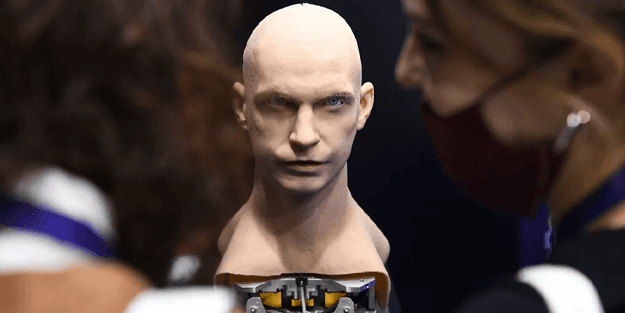 Rusya ürettiği insansı robotları AVM’lerde çalıştıracak