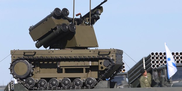Rusya yeni 'ölüm robotunu' görücüye çıkardı