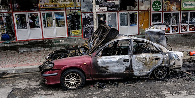 Rusya yine sivilleri vurdu! Ölü ve çok sayıda yaralı var