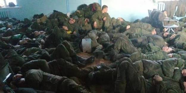 Rusya yüzlerce askerini Ukrayna sınırında unuttu