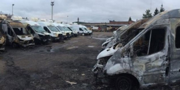 Rusya'da 13 minibüs aynı anda ateşe verildi
