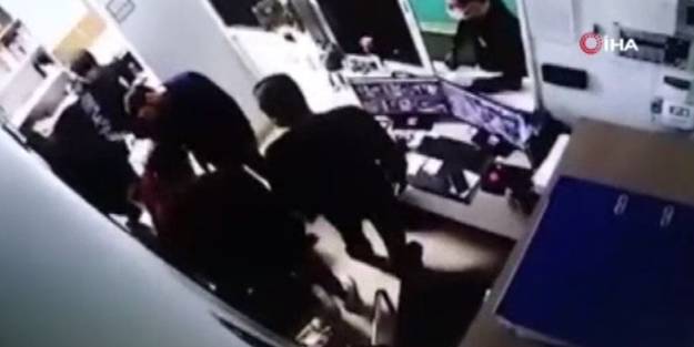 Rusya'da AVM'de bomba paniği! O anlar anbean kaydedildi