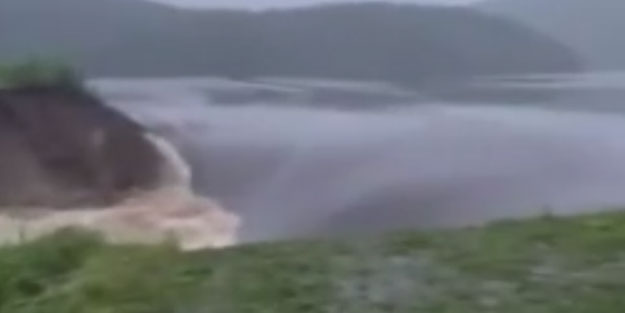 Rusya’da baraj patladı