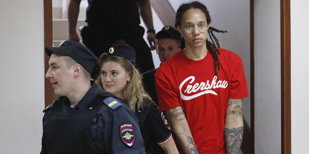 Rusya'da enselenen ABD'li basketbolcudan itiraf: Suçumu kabul ediyorum