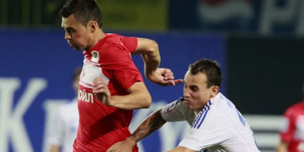 Rusya'da garip bir olay daha... Futbolcuyu Ordu götürdü!