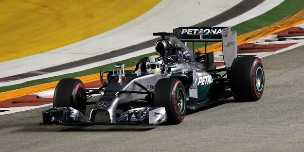 Rusya'da ilk cep Hamilton'ın