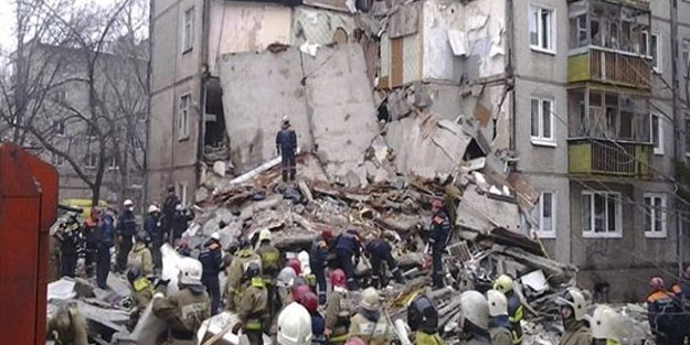 Rusya'da inşaat halindeki bina çöktü: 2 ölü