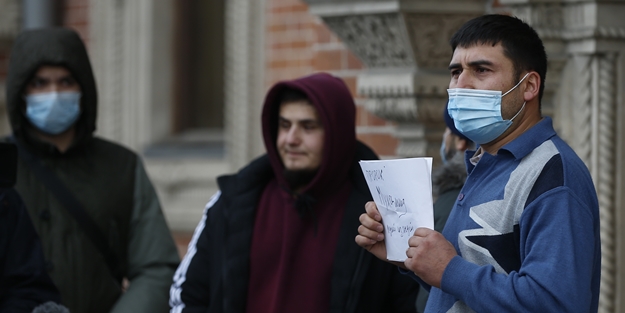 Rusya'da Macron'a protesto