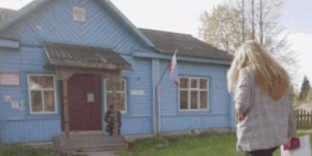 Rusya’da şok etkisi yaptı! Putin’in partisinin adayını ezdi geçti, bunu yapan temizlik görevlisi