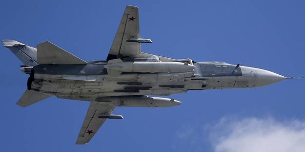 Rusya'da Su-24 tipi savaş uçağı düştü