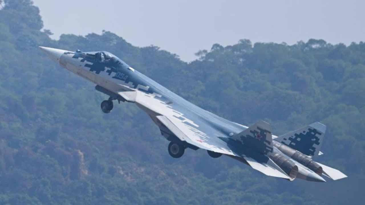 Rusya’da Su-30 savaş uçağı yere çakıldı! Olay yerine ekipler sevk edildi