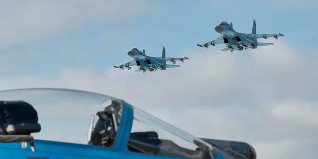Rusya'dan ABD bombardıman uçağına önleme! Jetler havalandı