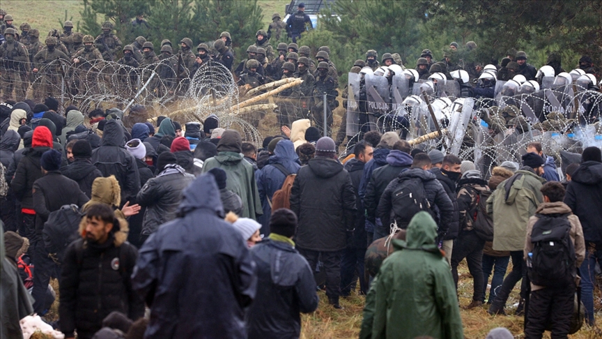 Rusya'dan Belarus-Polonya göçmen krizini BMGK'ye taşıyan Batılı ülkelere 'mazoşist' eleştirisi