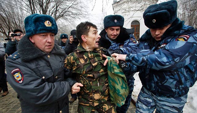 Putin'den muhaliflere karşı yeni önlem!