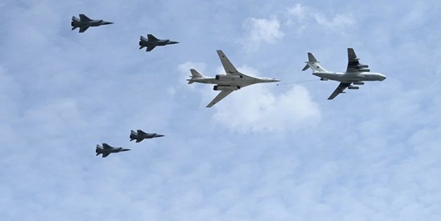 Rusya’dan gövde gösterisi! 'Kıyamet Uçağı' da yer aldı