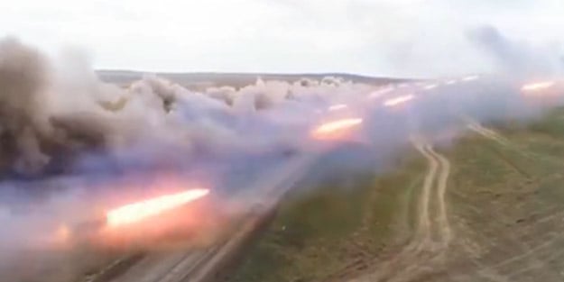 Rusya’dan gözdağı! Füzeler tek tek ateşlendi